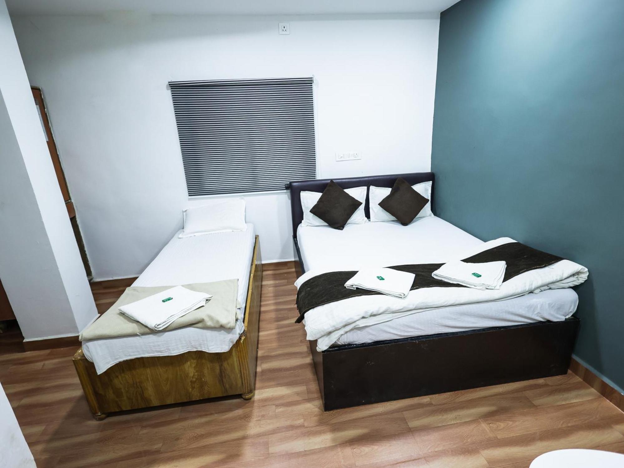 Hotel Rosebeds Near Railway Station Aurangabad  Luaran gambar
